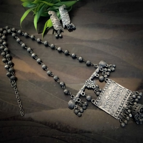 NIKETAM Jewelry - NECKLACE SETS